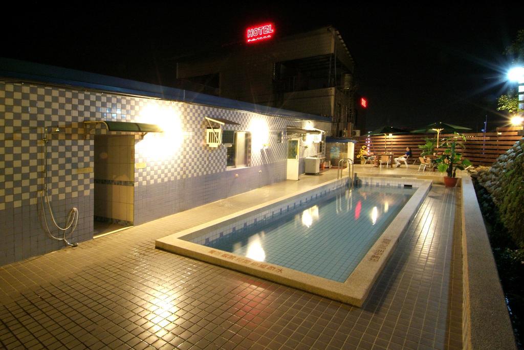 לונגטן Puti Commercial Hotel מראה חיצוני תמונה