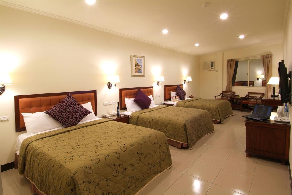 לונגטן Puti Commercial Hotel מראה חיצוני תמונה