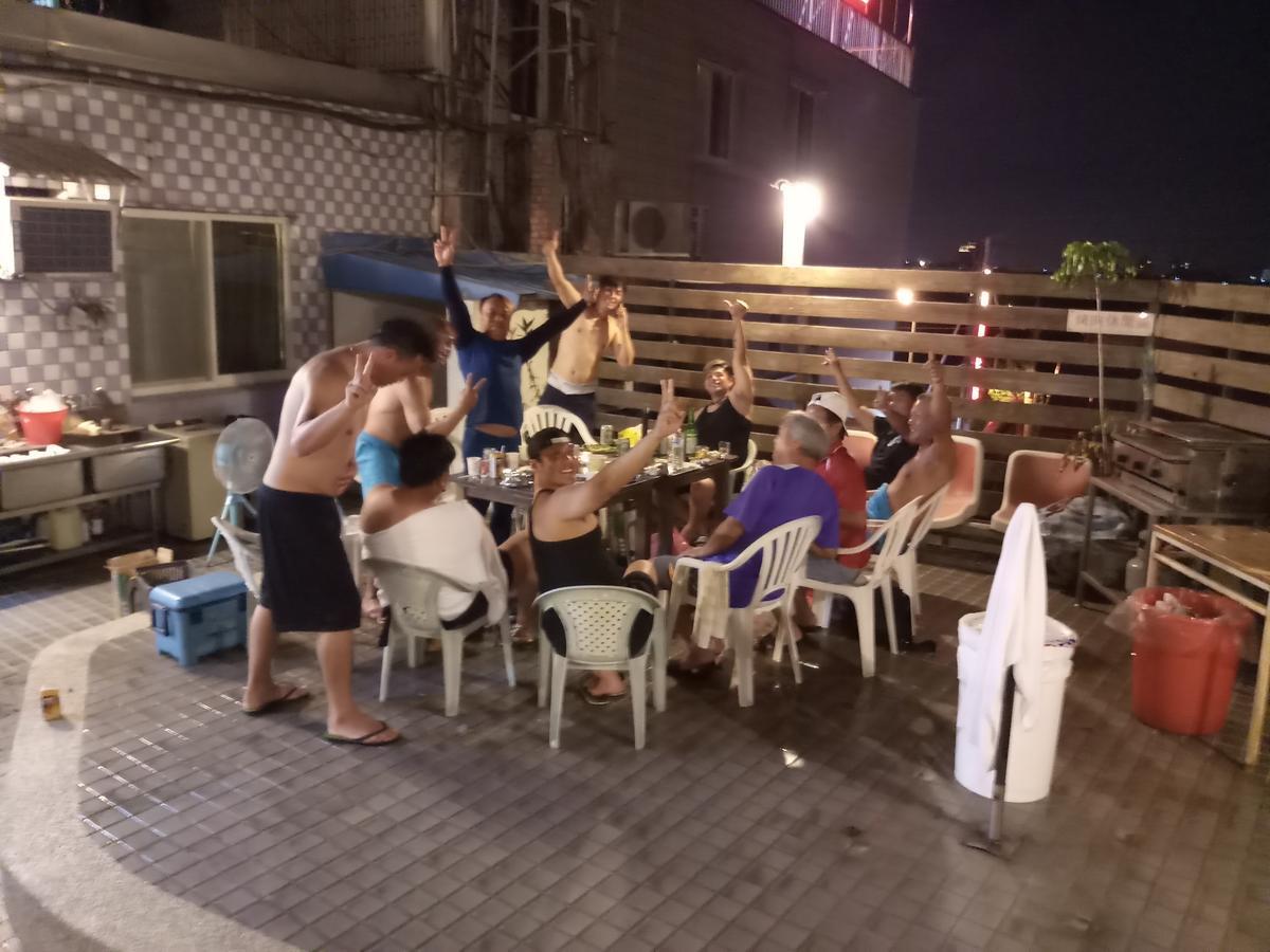 לונגטן Puti Commercial Hotel מראה חיצוני תמונה